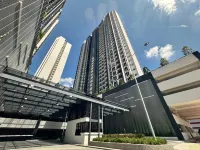Trellis Residences (5 min to RTS and CIQ) Hotels near Danga City Mall
