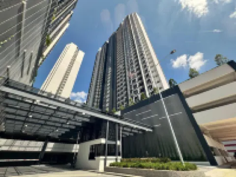 Trellis Residences (5 min to RTS and CIQ)