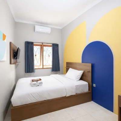 Cove Hermitage Residence Hotels near Tjendana Bistro