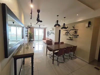 steam punk homestay@2parkng@5people@2rooms@wifi Hotels in 