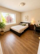 Centrally Located Quiet & Bright Suite