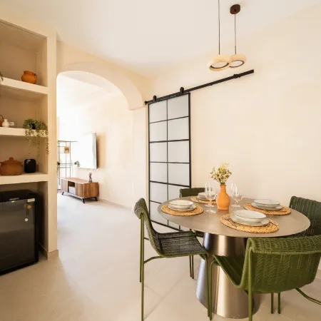 Luxe Apt w/ panoramic views in Heart of Naples