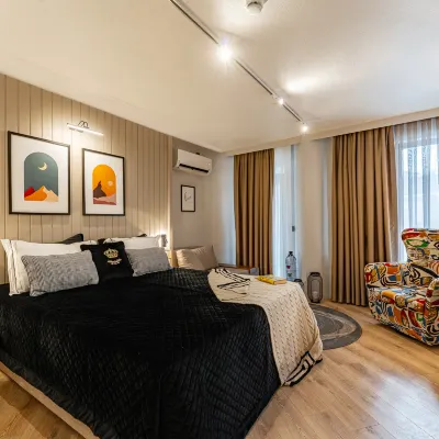 Looks Prive Suites Hotels near مول شي