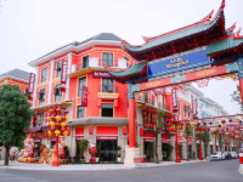 Dal Vostro Homestay - Ocean Park 2 & 3 Hotels in Van Giang District