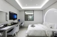 W hotel Hotels in Gwangmyeong