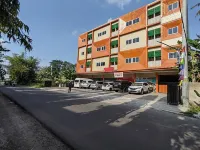 Joy Hotel Các khách sạn gần Sân bay Radin Inten II