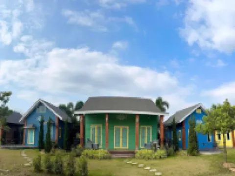 พนอคอฟฟี่เฮ้าส์ โรงแรมในอำเภอ แม่จัน