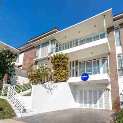 Rehat at Villa Golf Island Dago Resort II Hotel Exterior