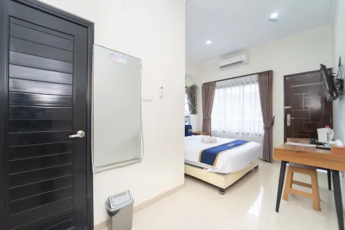 Dominic Inn Semarang By ARBA - Parkplatz