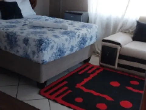 ゴールデンゲート ゲストハウス 0787391431 マフィケングのホテル