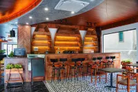 The Luna Tam Coc Hostel - Bar & Pool - bar