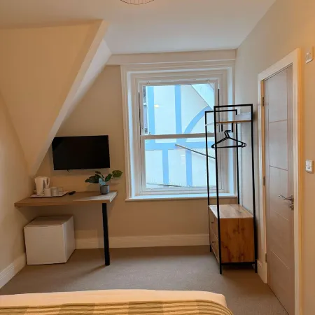 Cozy Double Room at The Shore