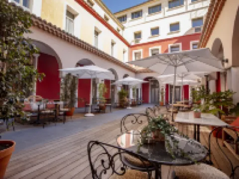 HOTEL DE PARIS Hotels in Sète