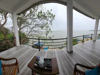 迪努達瀉湖度假村