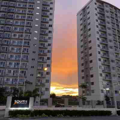 A Cozy 2 Bedroom Unit with a Parking at South Residences SM Southmall Hotel Exterior