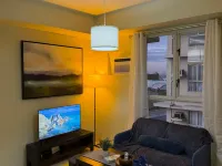 Trendy 1BR Avida Sucat – Pool & Airport Vicinity Jesus The Divine Healer附近的飯店
