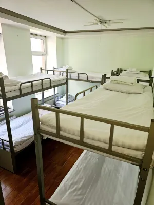 Urban Nomads Hostel and Tours