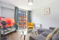 Modern Digbeth Stay | Ensuite | Free Parking - New