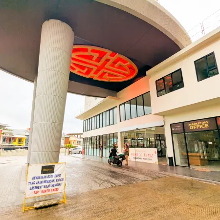 SnD 2-BR A8-18 with pool, in city area, Baloi Residence