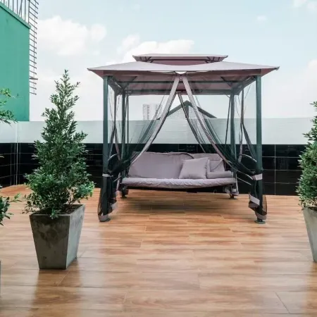 GOYA Hotel Отели рядом с достопримечательностью «Мост Наварат»