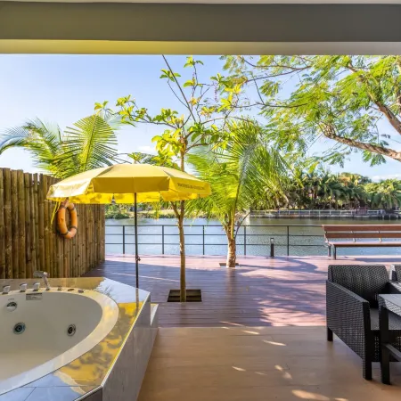 Phuengluang Riverside Hotel Chanthaburi