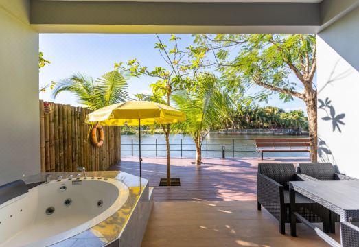 5. 푸엥루앙 리버사..