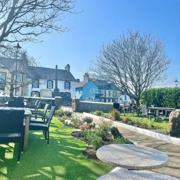 St Davids Cross Hotel