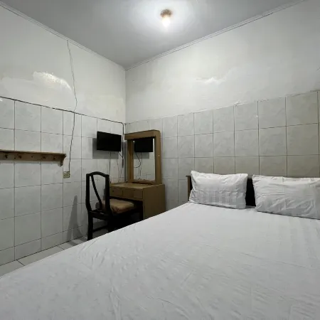 Hotel O Kost Aisyah Near Citra Grand Galesong City(Pattalassang) Hotels in Gowa