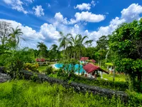Graceland Resort Tayabas Quezon - مسبح