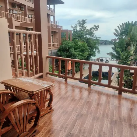 Haad Yao Bayview Hotel
