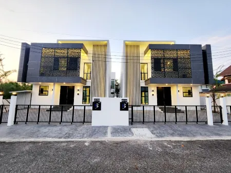 Hidden Space Private Pool Villa Bangsaen Отели рядом с достопримечательностью «Храм Ада и Рая»