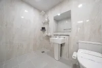 Hound Hotel Gunsan (Business Styler)