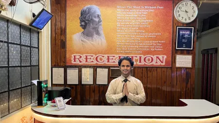 Hotel Raj Отели рядом с достопримечательностью «Tenzing Norgay statue»