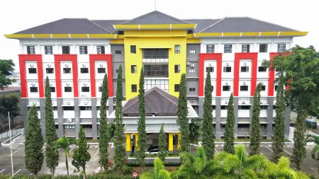 Hotel Bumi Siliwangi by My Hospitality Отели в г. Sukasari