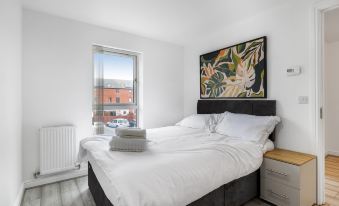 Fast Wi-Fi | Free Parking | 10 Mins to City Centre