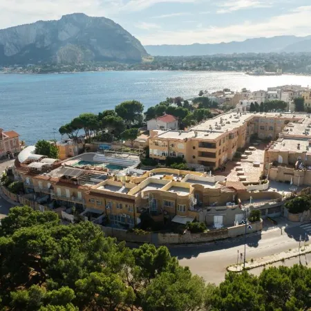 Love Mondello