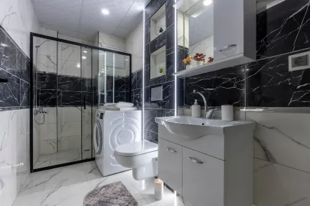 Cozy & Stylish Apartment Near Kaleici City Center Отели рядом с достопримечательностью «Ворота Адриана»