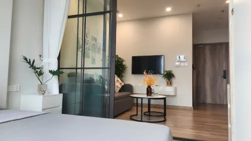 Ecopark Lushy Stay - Sunny Color Hotels in Phung Cong