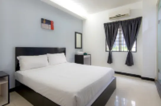 Hotel Pavilion Port Hotels near Pandamaran Chinese Methodist Church (CAC)