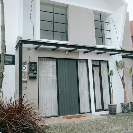 Omahe Malang Boho Urban Jungle Private House