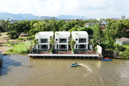 The B Relax House