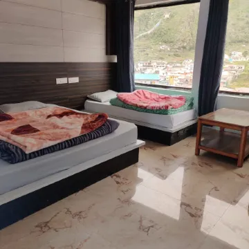 Hotel Nanda Devi