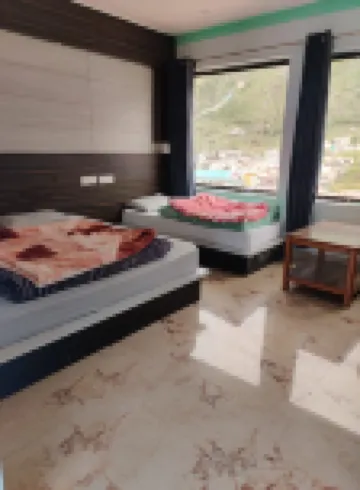 ホテル ナンダ デヴィ