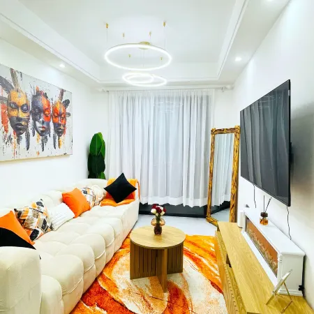 AVÉRA  - Gym + heated Pool + Parking + Gaming