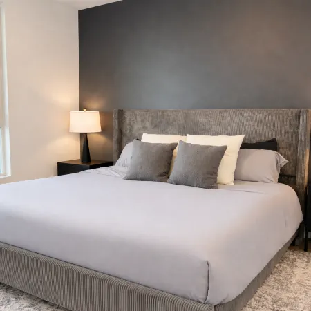 Chic Stay 10 Min to Disneyland w/Pool, Gym&Parking
