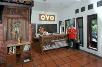 Hotel O near Tugu Jogja formerly Rumah Palagan Guest House - parking
