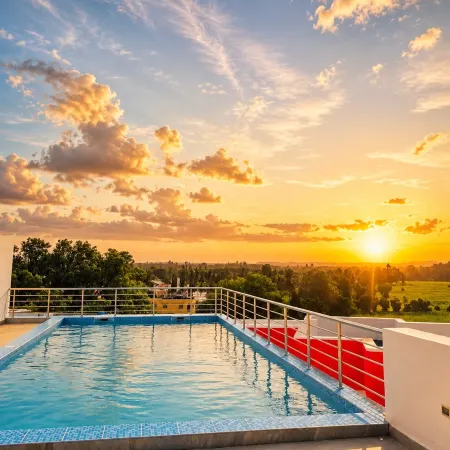 Rooftop Pool Studio | Mtwapa | Parking + WiFi
