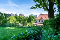 Cozy Homeva Chatterton WP Hotels near lululemon