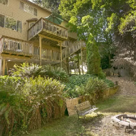 Oregon Jade Lodging