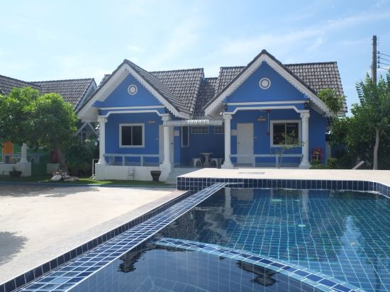 บ้านชมจันทร์ รีสอร์ท
